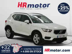 VOLVO XC40 T2 Momentum Core