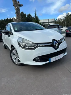 Renault Clio ...