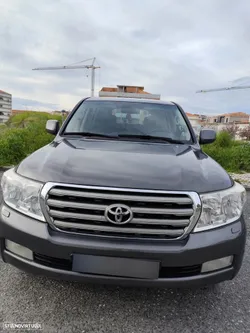 Toyota Land Cruiser 4.5 D-4D V8