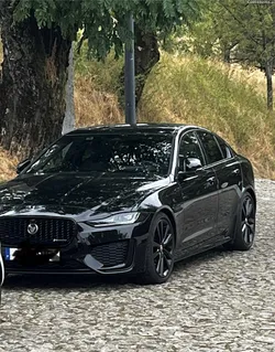 Jaguar XE D200 MHEV Black Edition