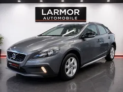 VOLVO V40 CROSS COUNTRY D3 150 Momentum Geartronic A