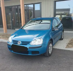 Golf 5 1.4 16s 80 ch courroie de distribution neuf climatisation ok carnet entretien