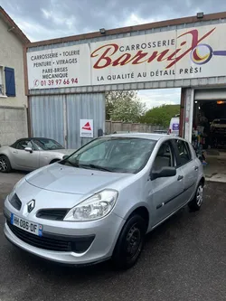 RENAULT CLIO III phase I 1.2i 75cv