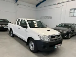 TOYOTA Hilux 2.5D-4D Cabina Doble GX