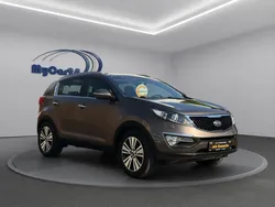KIA SPORTAGE 2.0 ESSENCE 166ch 2WD ESPRIT - Toit panoramique - Attelage - Navigation