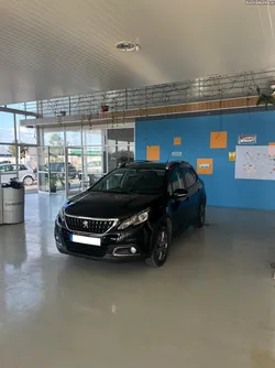 Peugeot 2008 1.2 a gasolina