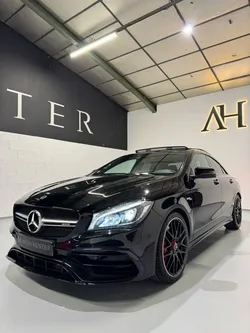 Mercedes Benz CLA 45 AMG 381CH 7G-DCT - Noir Cosmos - Origine France - Suivi Mercedes - TO Pano - Échappement AMG - Jantes AMG 19" - CarPlay - KeylessGo - Siège électrique & chauffant - Garantie 1 an