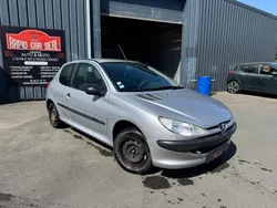PEUGEOT 206 1.4i BERLINE XT