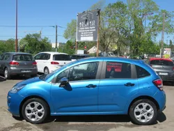 Citroen c3 1.2 pure tech 82ch attraction distribution ok 1ere main carnet complet a jour