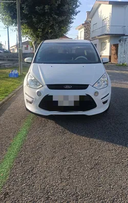Ford S-Max Titanium