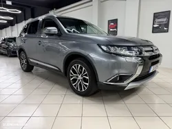 Mitsubishi Outlander 2.2 DI-D Instyle Navi