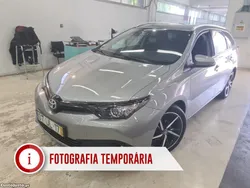 Toyota Auris Touring Sports 1.4 D-4D Comfort + P. Techo + P. Sport