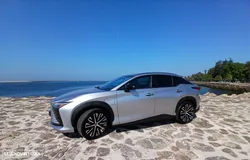 Lexus RZ 300e Premium