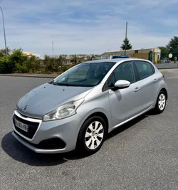 Peugeot 208 1.2 puretech 68ch bvm5 like ct ok ✅