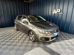 PEUGEOT 308 II Phase II 1.2 EAT6 130 cv Boîte auto - TOIT PANORAMIQUE - ATTELAGE