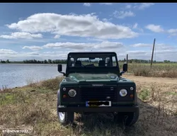 Land Rover Defender 90 2.5 TDi Metal Top