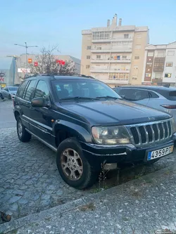 Jeep Grand Cherokee Laredo