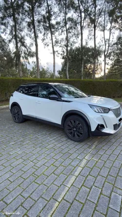 Peugeot e-2008 50 kWh Active