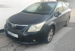 Toyota Avensis 2.0 D4D para p e ç a s