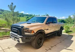 Dodge RAM 500 REBEL CREW CAB 5.7 V8 HEMI 4X4 401 CH
