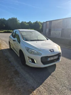 Peugeot 308 1.6 e-HDI 8V FAP S&S Dérivé VP