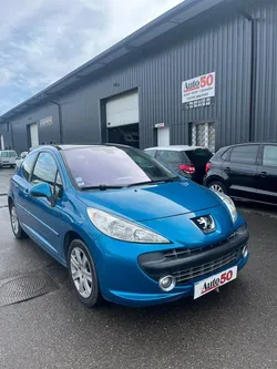 Peugeot 207 1,6i 120cv TOIT PANO