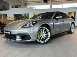 Porsche Panamera Sport Turismo 4 E-Hybrid