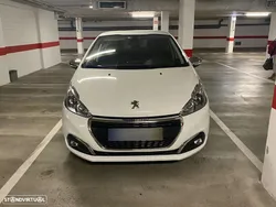 Peugeot 208 1.2 PureTech Signature