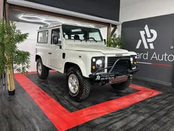 Land Rover Defender Court - 90 TD5 2.5 122 ch 6 places