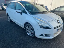 PEUGEOT 5008 1.6 HDi112 FAP Premium Pack 7pl 1-ère main
