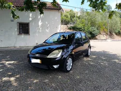 Ford Fiesta 1.25 c/ revisão