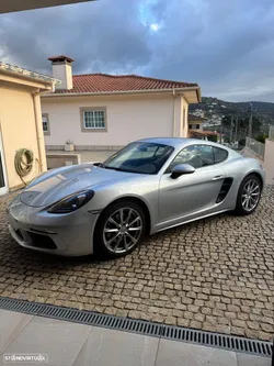 Porsche 718 Cayman Standard