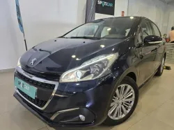 PEUGEOT 208 1.2 PureTech S&S Signature 82