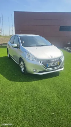 Peugeot 208 1.2 VTi Allure