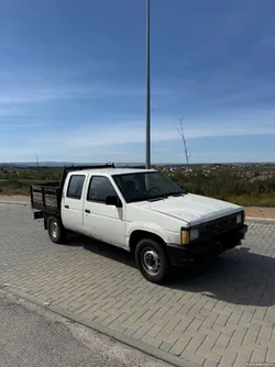 Nissan  D21