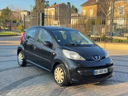 Peugeot 107 1.0i Essence 68 CH 5 Portes
