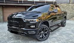 Dodge RAM 1500 Limited Night Edition Crew Cab 5.7 V8 HEMI 4x4