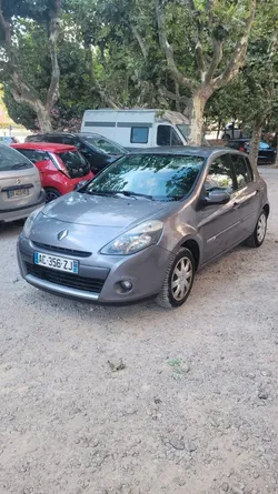Clio 3 1.5 dci en excellent etat