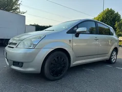 Toyota Corolla Verso climatisé bien entretenu vitres électriques verrouillage centralisée