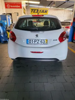 Peugeot 208 comercial