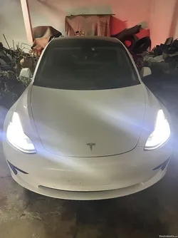 Tesla Model 3 RWD