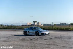 Porsche Cayman GT4