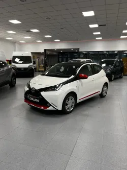 TOYOTA Aygo 1.0 VVT-i x-play