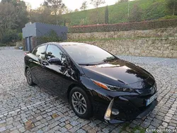 Toyota Prius 1.8 plugin executive 29000 kms