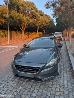 Volvo V40 D2