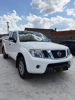 Nissan Navara D40