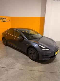 Tesla Model 3 Standard Range Plus RWD
