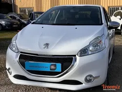 Peugeot 208 1.6L HDI 92CH / Finition Style / sans AdBlue / Paiement 4 x CB possible