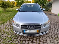 Audi A4 Avant 2.0 TDI Advance / 1 dono