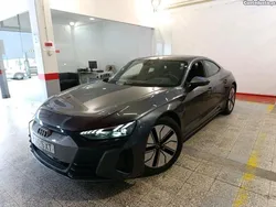 Audi e-tron quattro
